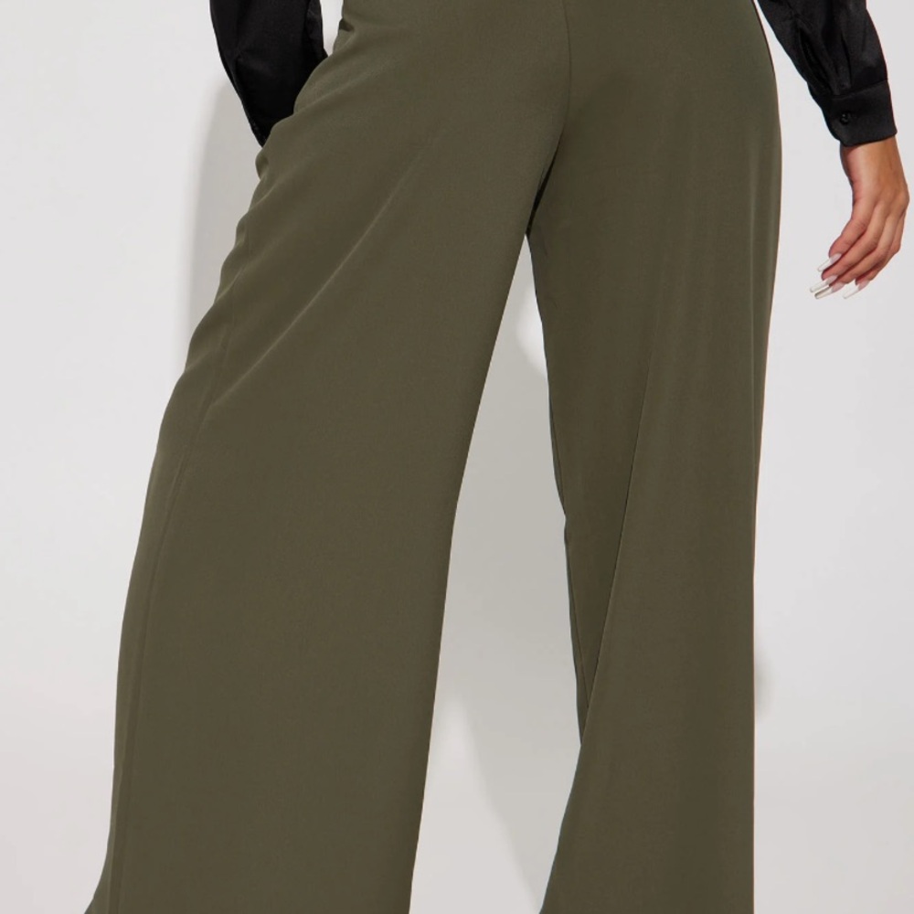 Chic Olive Green Wide-Leg Pants